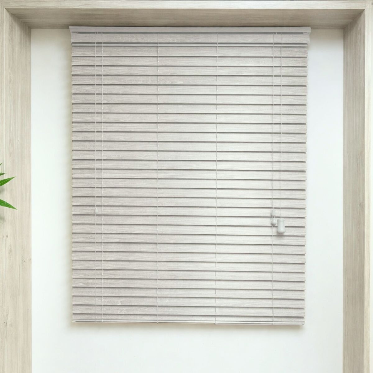 Persiana Imitación Madera 50 MM 180X165 Cm Gris Texturado Aura - Imagen 2
